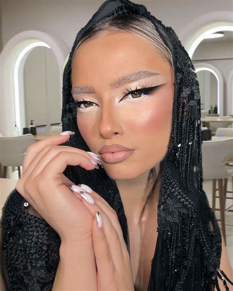 29 Trendy Summer Makeup Looks 2024: Get Inspired for the Season ...