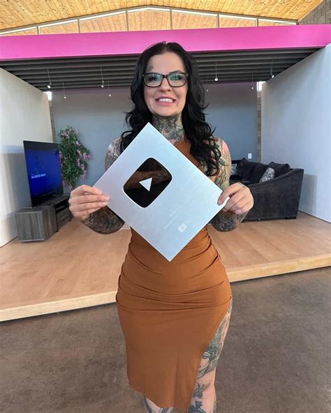 Heidi Lavon - Age, Height, Net Worth, Boyfriend, Facts, Bio, Wiki