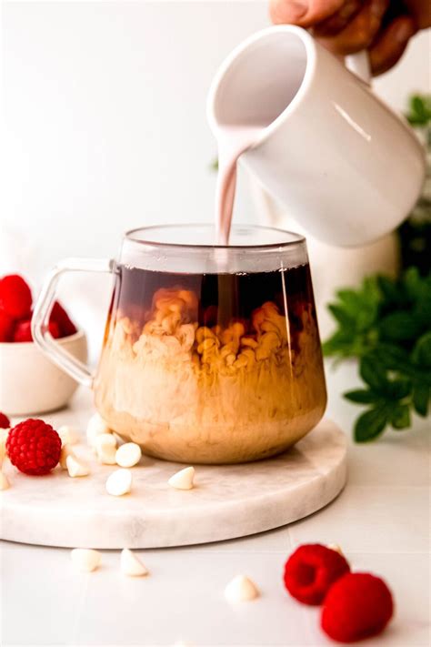 White Chocolate Raspberry Creamer - coffeecopycat.com
