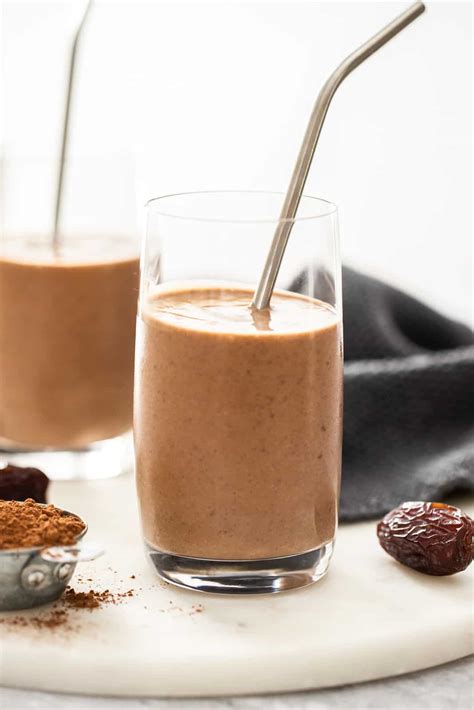 Chocolate Black Bean Smoothie - Hey Nutrition Lady
