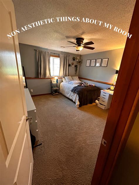 NON AESTHETIC THINGS ABOUT MY ROOM🌞 | แกลเลอรีที่โพสต์โดย Lily Moseman ...