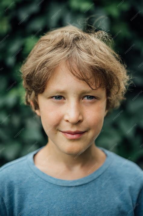Child face boy happy ten years old | Premium Photo