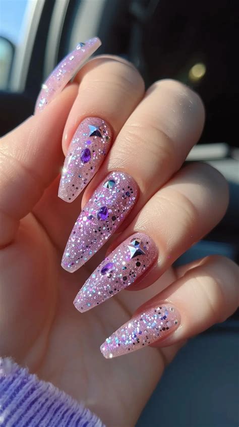 33 Light Purple Nail Art Designs That Will Add a Touch of Elegance