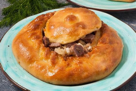 Татарский пирог зур бэлиш: традиционный рецепт с мясом и картошкой