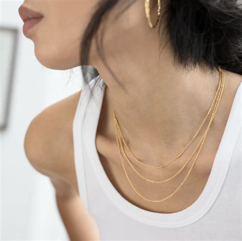 27 Best Necklaces for Women to Wear Every Day - Parade