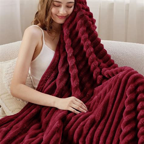Bedsure Living Room Decor Home Burgundy Red Throw Blanket Gifts for ...