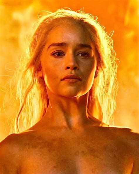 Emilia Clarke Nude Gif Juego De Tronos “no Puedes Grabar Seis ...