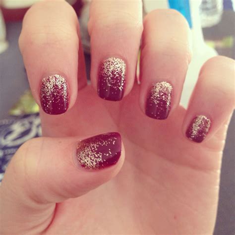 Glitter ombré | Red ombre nails, Ombre nails glitter, Ombre nails