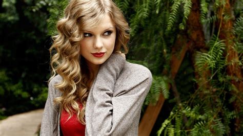 Taylor Swift Wallpapers - Top Free Taylor Swift Backgrounds ...
