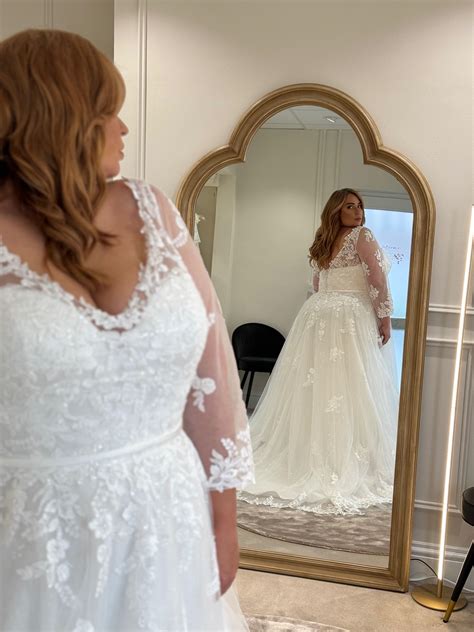Boho Plus Size Wedding Dress With Sleeves