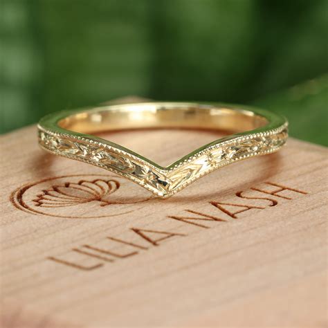 Yellow gold wedding rings 60 photos - Astyledwedding.com