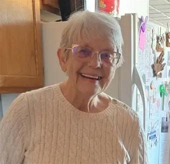 Donna Self Obituary (2025) - Oneida, IL - Hurd-Hendricks Funeral Homes ...