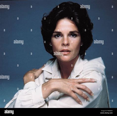 Stars: ALI MACGRAW Stock Photo - Alamy