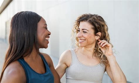 Am I Bisexual? 9 Indicators You May Be + Frequent Questions