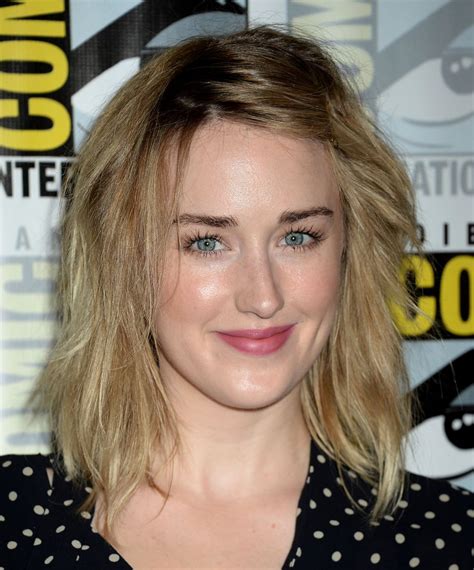 Ashley Johnson [The Last Of Us] : r/geekboners