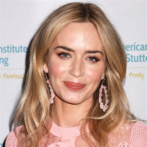 Fans Speculate That Emily Blunt Had Plastic Surgery After Her Latest Red Carpet Appearance ...