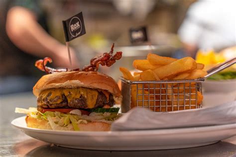Grill House Burger - Rox Linz - Burger, Grill, Music-Bar