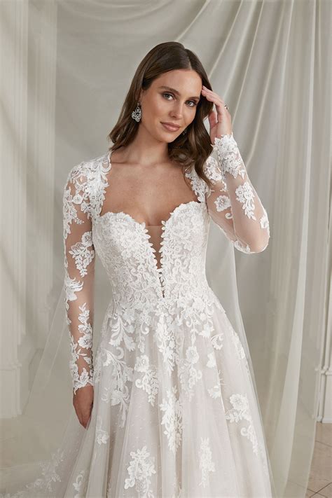 Eleanor: Tulle and Lace A-Line Gown with Plunging Queen Anne Neckline ...