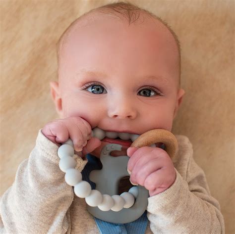Amazon.com : Nuby Natural Wood & Silicone Teether Ring: 3 M+, Elephant ...