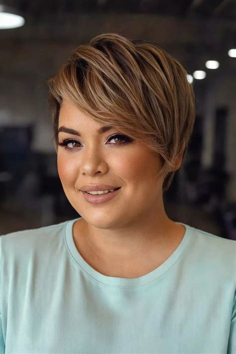 curly pixie cut fat face | Long pixie cuts, Pixie hairstyles, Long pixie