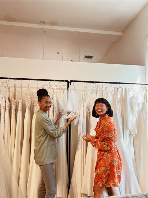 What to Wear Bridal Dress Shopping & Etiquette Tips