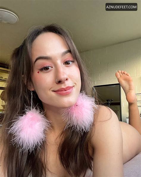 JULES ARI Feet - AZNudeFeet