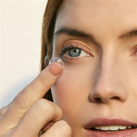 Types of Contact Lenses & Information | LensCrafters