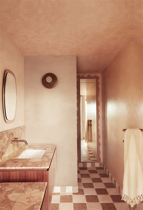 Embrace the allure of yesteryear with checkerboard floors to inspire ...