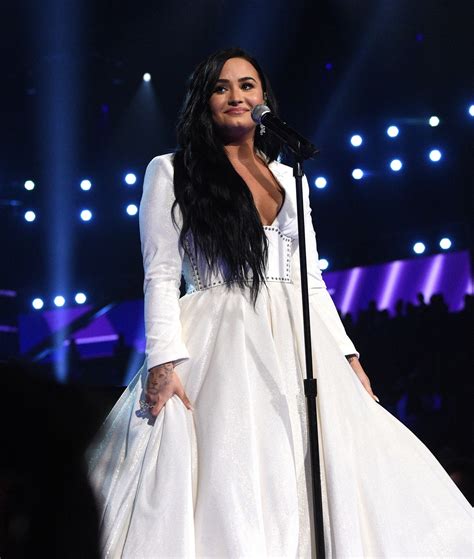 Demi Lovato - Sexy Boobs in Big Cleavage at the 62nd Annual Grammy ...