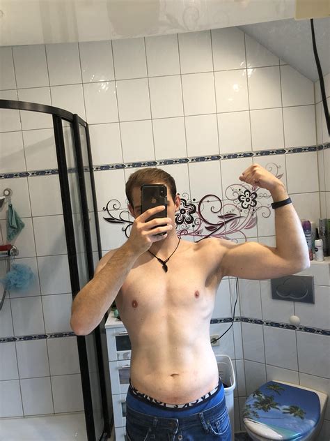 M23, 5,7 (172 cm) and 158 lbs (73 kg). Im feeling a Little Bit chubby ...