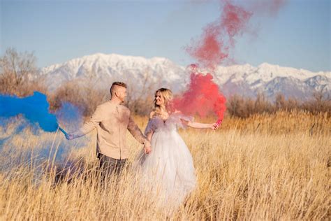 Incorporating Pink or Blue Smoke Bombs into your Gender Reveal Party ...