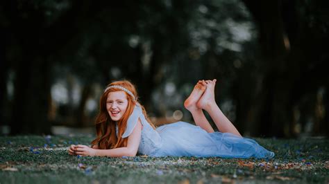 Barefoot Redhead Photos, Download The BEST Free Barefoot Redhead Stock Photos & HD Images