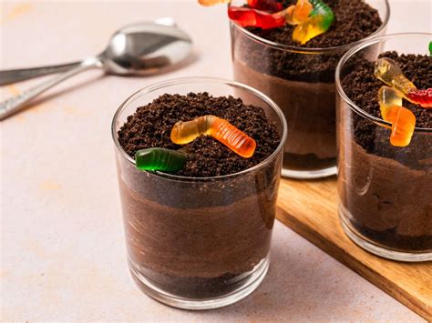 Mud Dessert With Gummy Worms Dirt Pudding Cups With Gummy Worms