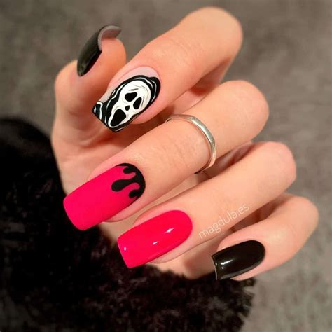 60 Spooky and Classy Halloween Nails and Halloween Nail Ideas To ...