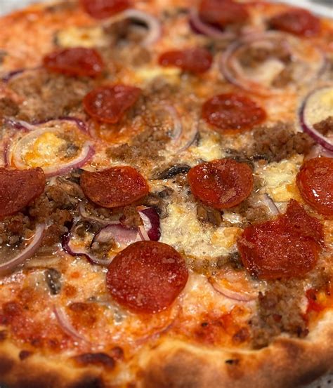 Black Shamrock Tavern (@blackshamrocktavern) • Instagram photos and videos