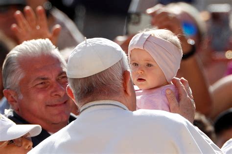 Pope says only rich can afford to have children in Italy | Reuters