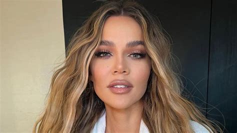 Khloe Kardashian looks unrecognizable with chiseled jaw & big pout as fans claim she went 'too ...