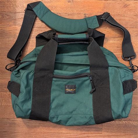 Vintage Eddie Bauer duffle bag green - Depop