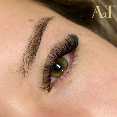 Hybrid Cat Eye in 2024 | Lashes fake eyelashes, Lashes makeup, Lashes