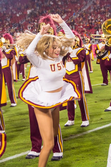 2019_USC_vs_Arizona_0747 | Fotos de porristas, Foto, Amigo