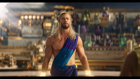 ausCAPS: Chris Hemsworth nude in Thor: Love And Thunder