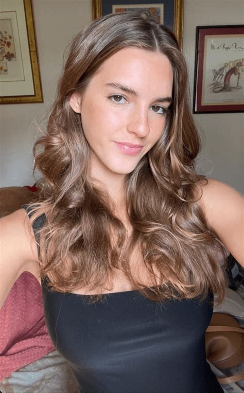 Emily Feld selfie : r/emilyfeldFTW