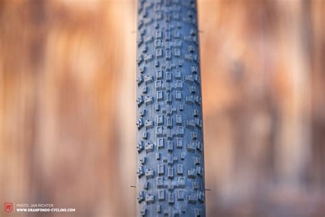 New MAXXIS gravel tires: Riding faster with HYPR-X? | GRAN FONDO Cycling Magazine
