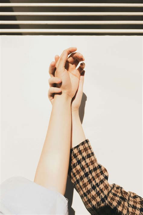 FWB Uncovered: What 'Friends with Benefits' Means for You - Therapy In ...