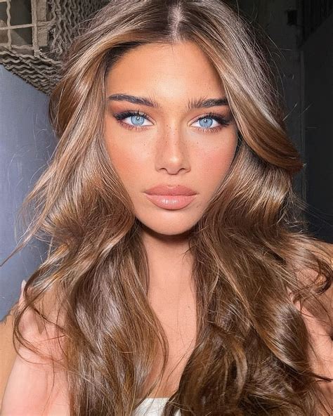 55 Pretty And Cool Light Brown Hair Ideas - Styleoholic
