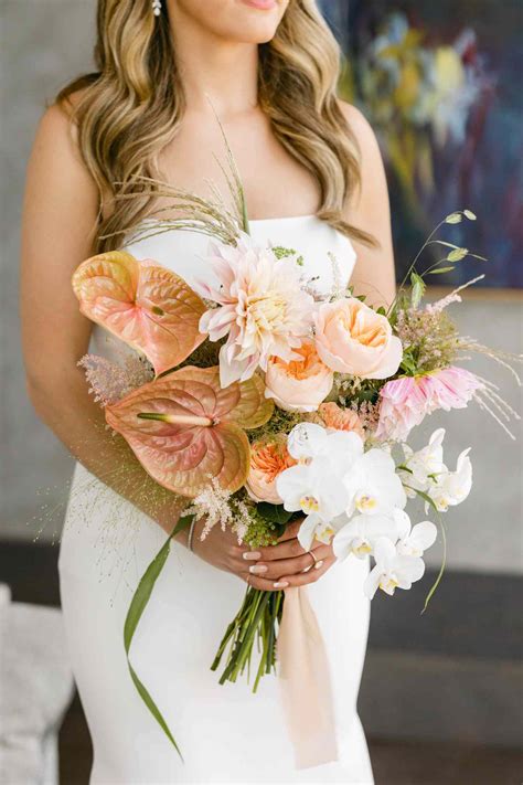15 Modern Wedding Bouquet Ideas We Love