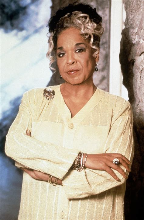 Della Reese, Music Legend And 'Touched By An Angel Star,' Dead at 86 ...