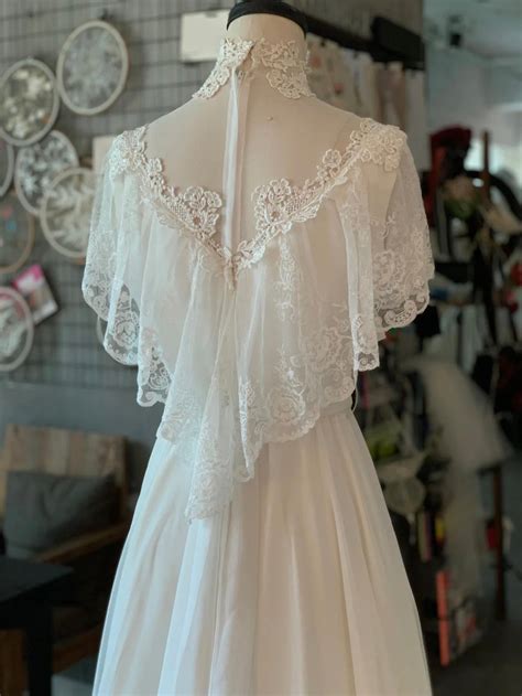 1974 Vintage Lace Wedding Dresses With Sleeves Demetrios – Nearly
