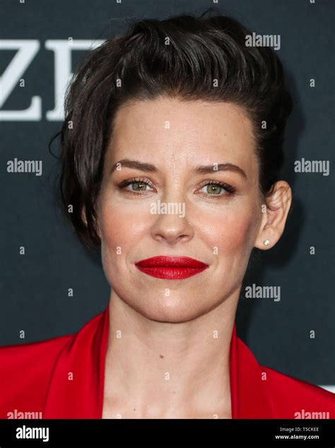 Evangeline Lilly Abs Girls