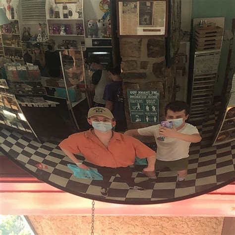 Bobby Lavender (@bbblavender) • Instagram photos and videos